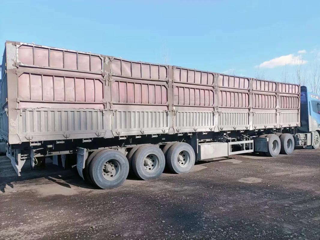 21年4月灰熊側(cè)翻掛車(chē)結(jié)構(gòu)分析 大梁8下10的設(shè)計(jì)與安全考量